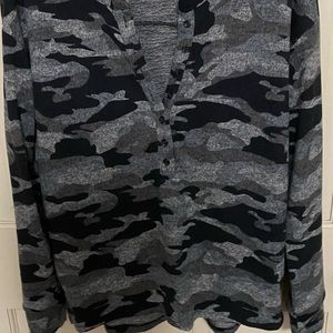 Light weight sweater